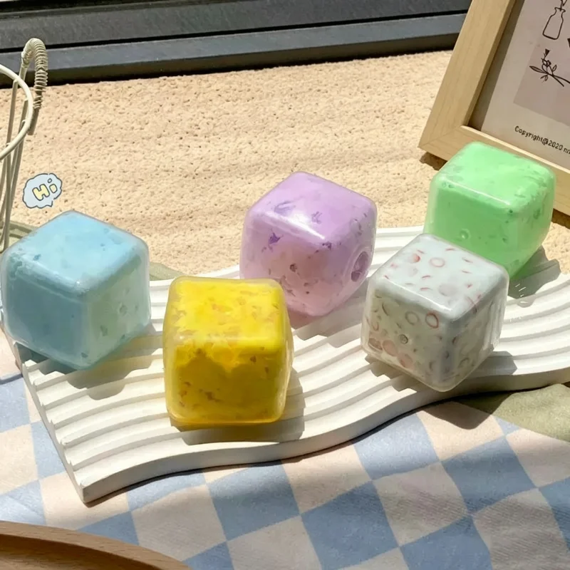 Laptops - Brinquedo Sensorial de Bolinha de Massa